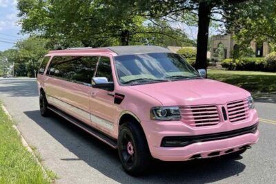 Lincoln Navigator-Pink
